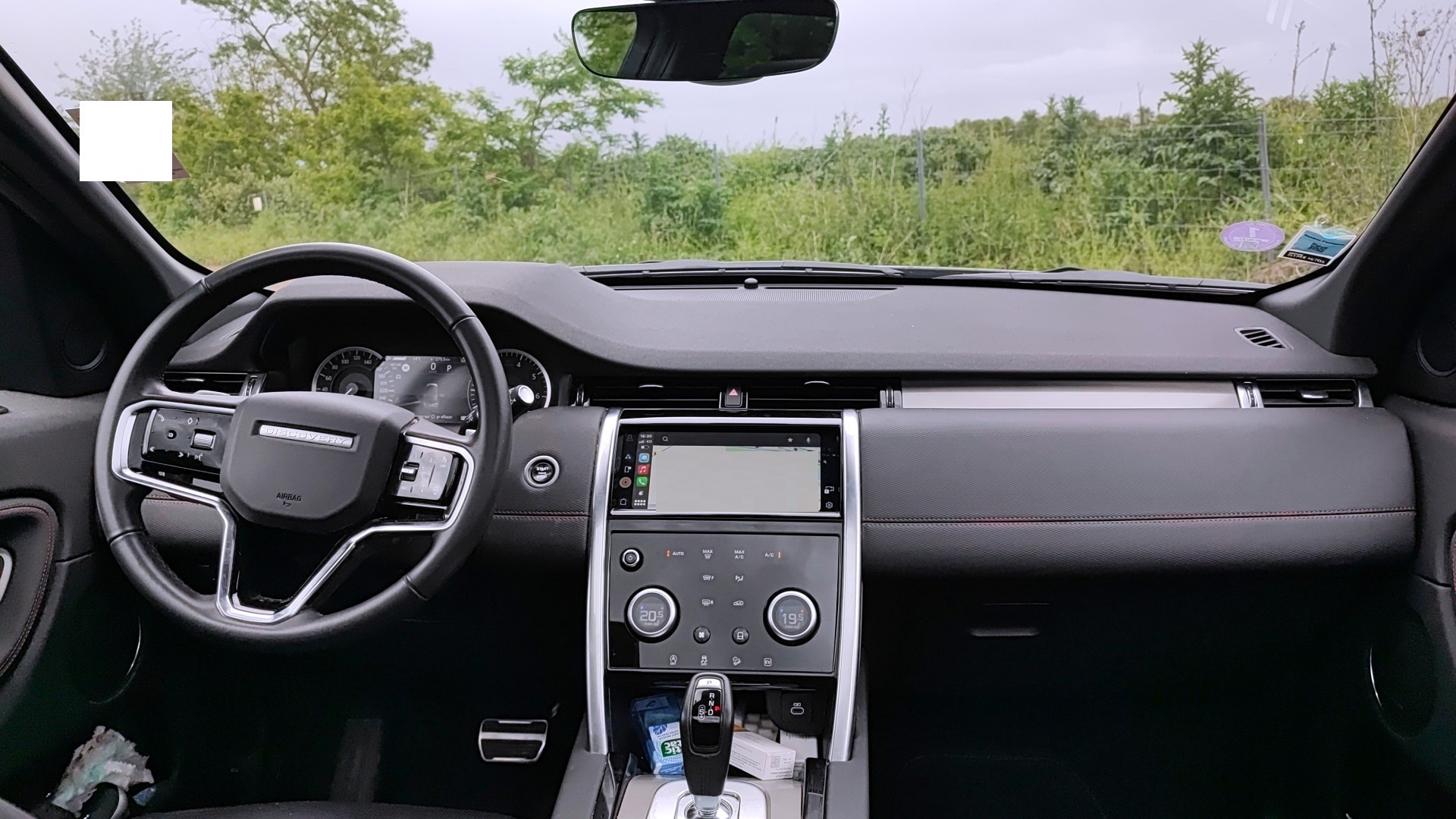 land-rover-discovery-sport-occasion-2022-ensemble-tableau-bord