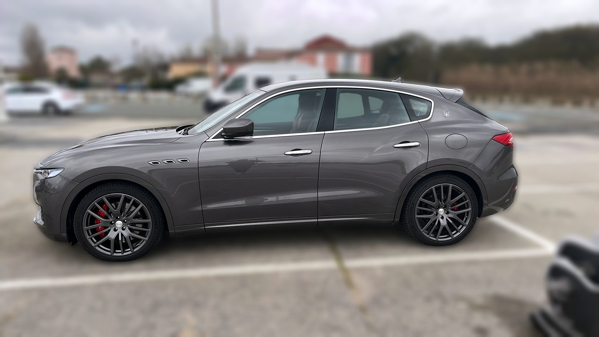 maserati-levante-occasion-2018-profil-gauche